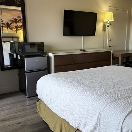 Days Inn By Wyndham Ontario Airport Dış mekan fotoğraf