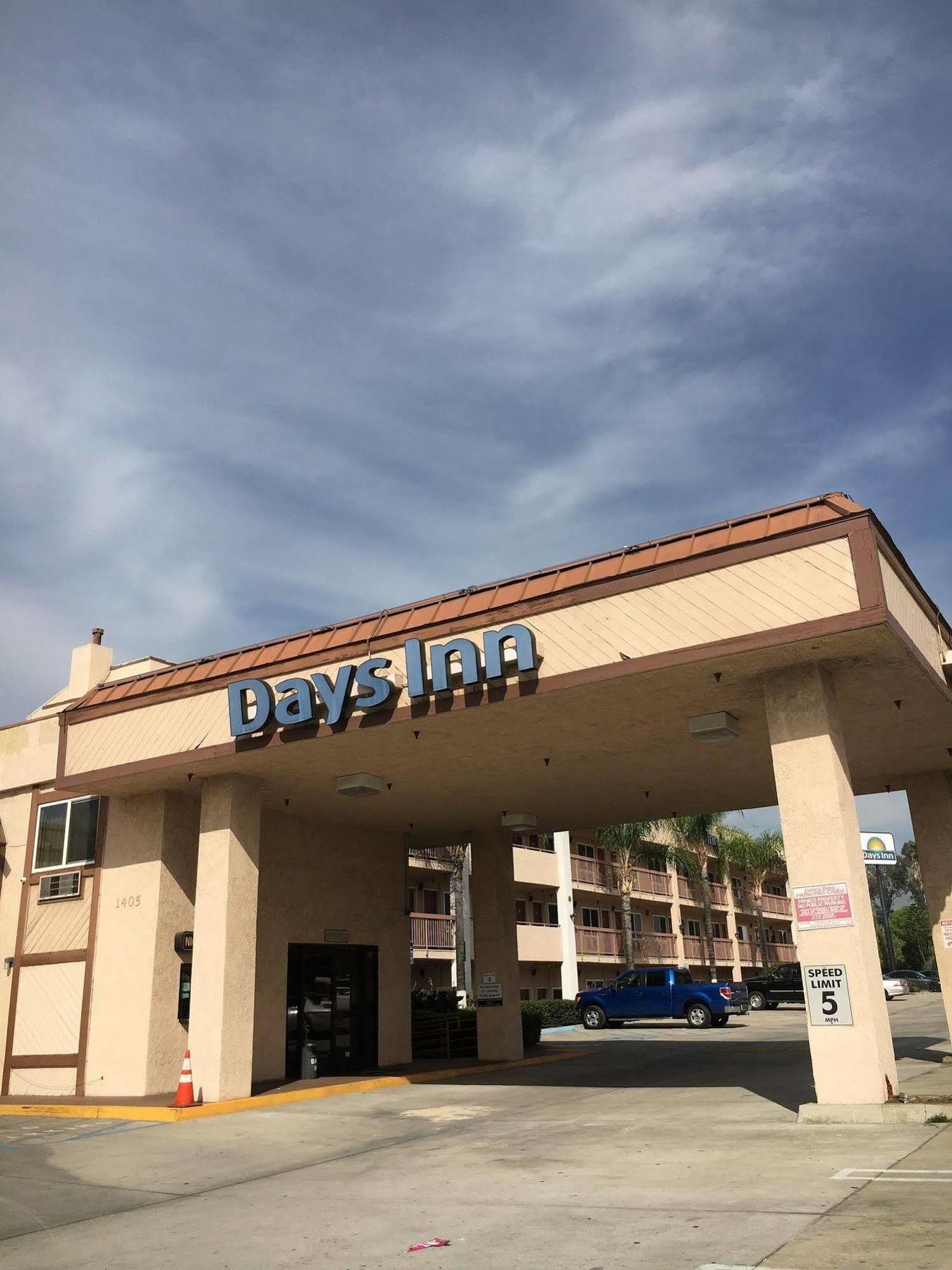 Days Inn By Wyndham Ontario Airport Dış mekan fotoğraf