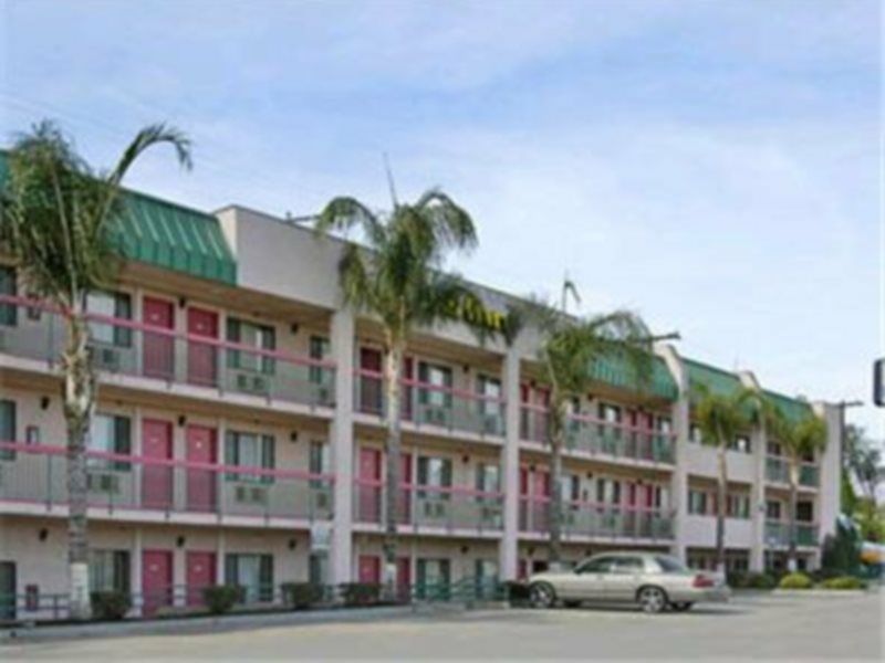 Days Inn By Wyndham Ontario Airport Dış mekan fotoğraf
