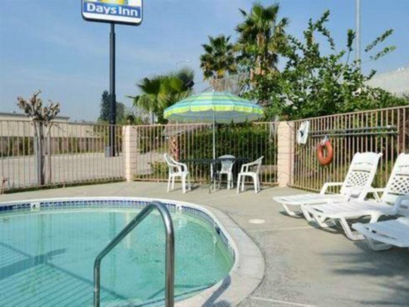 Days Inn By Wyndham Ontario Airport Dış mekan fotoğraf