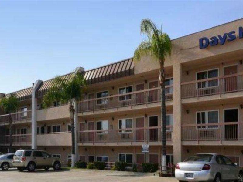 Days Inn By Wyndham Ontario Airport Dış mekan fotoğraf